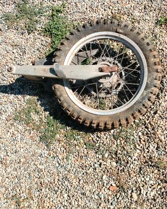 Forcellone e cerchione KTM cross anni 70