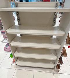 ARREDAMENTO NEGOZIO