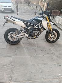 Aprilia dorsoduro 750
