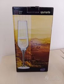 Coppia di calici in cristallo di Boemia mai usati