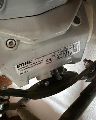 Decespugliatore STIHL spalleggiato  STIHL fr 235 ,