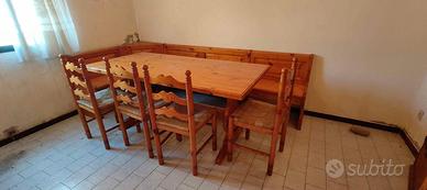 ARREDAMENTO COMPLETO TAVERNA