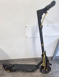Monopattino Ninebot MAX G2