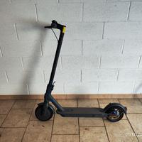 Monopattino elettrico Xiaomi Mi Electric Scooter 3