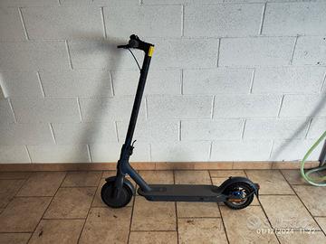 Monopattino elettrico Xiaomi Mi Electric Scooter 3