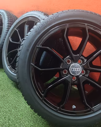 Cerchi Audi A1 S1 Gomme 2023 Invernali 215 45 17