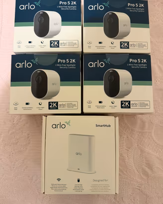4 telecamere Arlo Pro 5  + Arlo Stazione Smart Hub