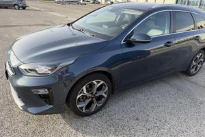 Kia Ceed 1.6 CRDi 136CV DCT SW Evolution