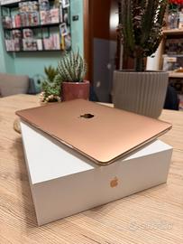 Apple MacBook Ari 13”