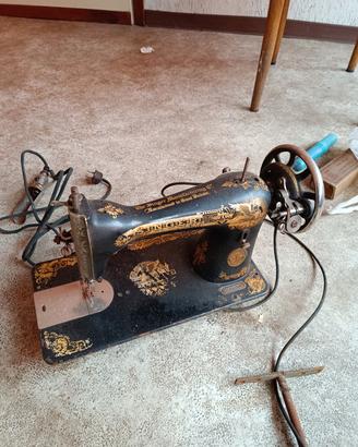 2 macchine da cucire Singer