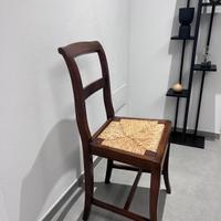 N.6 sedie impagliate su struttura di noce 