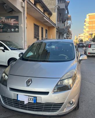 Renault Scénic X-Mod 1.9 dCi 7 posti 2011