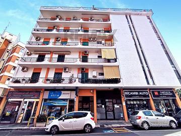 Locale Commerciale - Bari