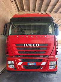 camion motrice e rimorchio