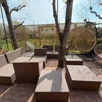 Divano in rattan da esterno