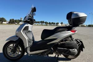 Piaggio Beverly 400S HPE, grigio, 2023