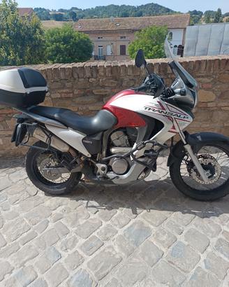 Transalp 700