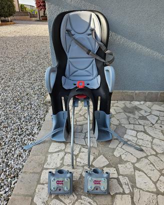 Seggiolino posteriore ok baby con due attacchi