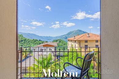 Villa di 250 m² con più di 5 locali a Perledo