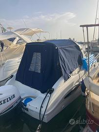 Barca semi cabinato