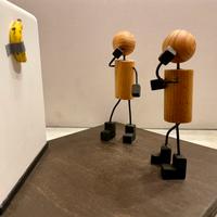 Micro-Scultura Ironica sull’Arte Contemporanea