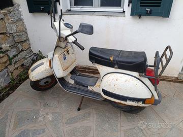 Piaggio Vespa 150 PX E da restaurare