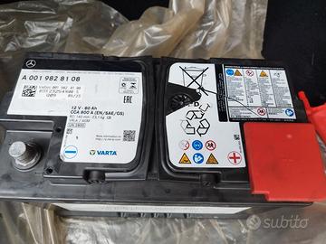 Batteria Varta da 12 V e 80 Ampere per auto