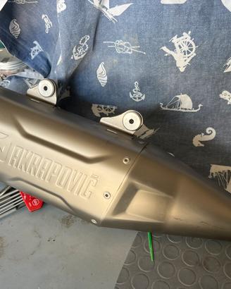 Scarico akrapovic per triumph TF 250