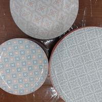 Servizio piatti con bicchieri