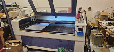 Laser CO2 1600X1000 180 WATT