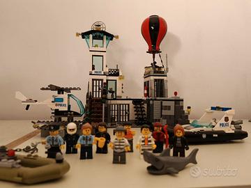 LEGO -la Caserma della Polizia