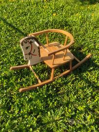 Cavallino a dondolo vintage 