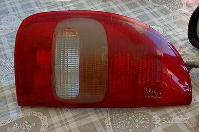 Fanali posteriori per OPEL CORSA B anno 1997