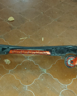 Skateboard a 2 ruote Oxelo