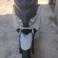 Yamaha xmax 250