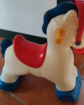 cavallo a dondolo chicco