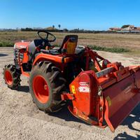 Trattore kubota b1610 seminuovo