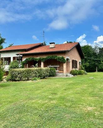 Villa di 276 m² con più di 5 locali a Mottalciata