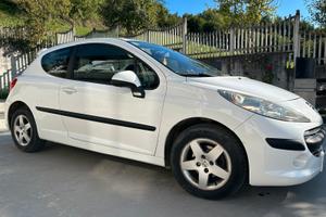 Peugeot 207 1.4 16V benzina
