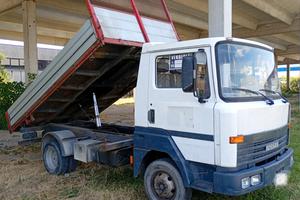 Nissan ribaltabile