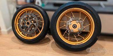 Cerchi OZ Racing forgiati + dischi freno + corone