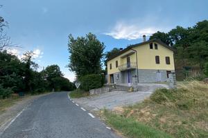 Villa indipendente 300mq con giardino