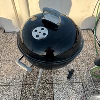 Barbecue weber con accenditore ciminiera