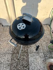 Barbecue weber con accenditore ciminiera