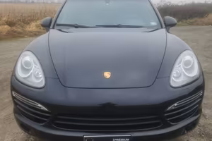 Porsche cayenne platimun edition