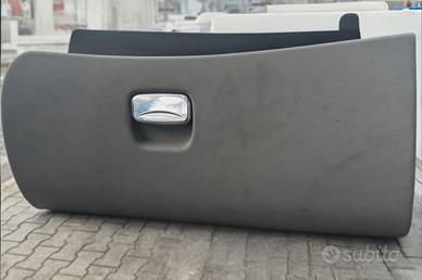 Casetto portaoggetti alfa 147