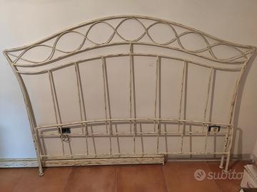 Letto e comodini in ferro battuto artigianale