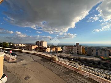 Appartamento in un palazzo signorile con vista
