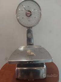 bilancia omega  vintage 