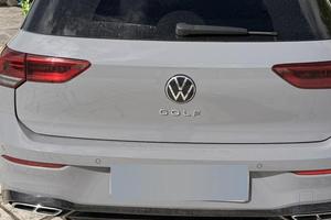Golf 8 r line grigia anno 2024